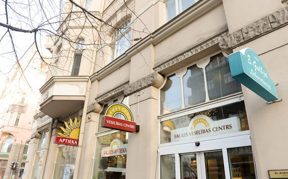 Saules veselības centrā pieejams ārstu kabinets uz īri Saules veselības centrā pieejams ārstu kabinets uz īri